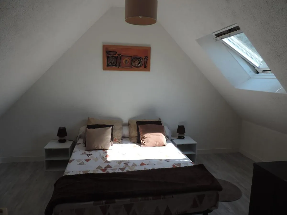 Apartment Guingamp, Maison De Ville France