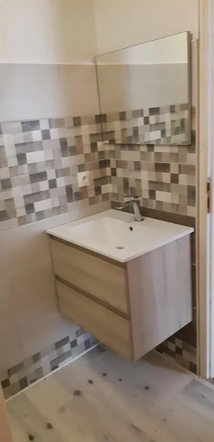 Apartment Guingamp, Maison De Ville France